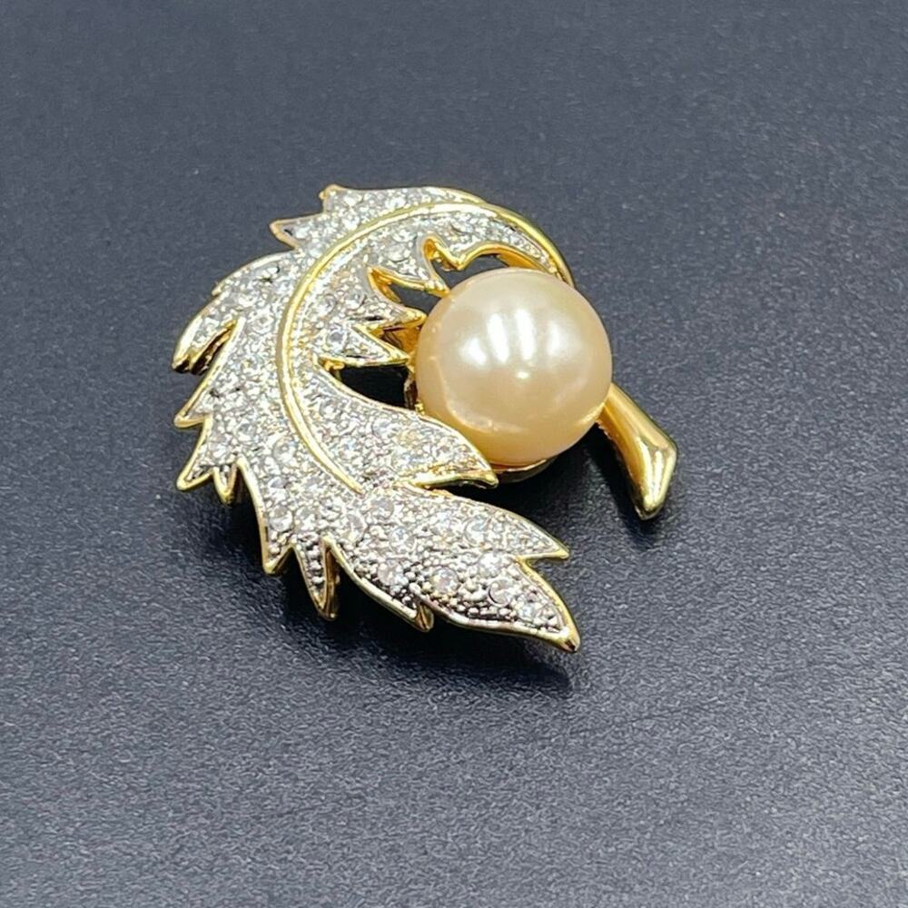 Vintage Mid Century 1950 Silver Tone Crean Faux Pearl Pave Gold Tone Leaf Brooch